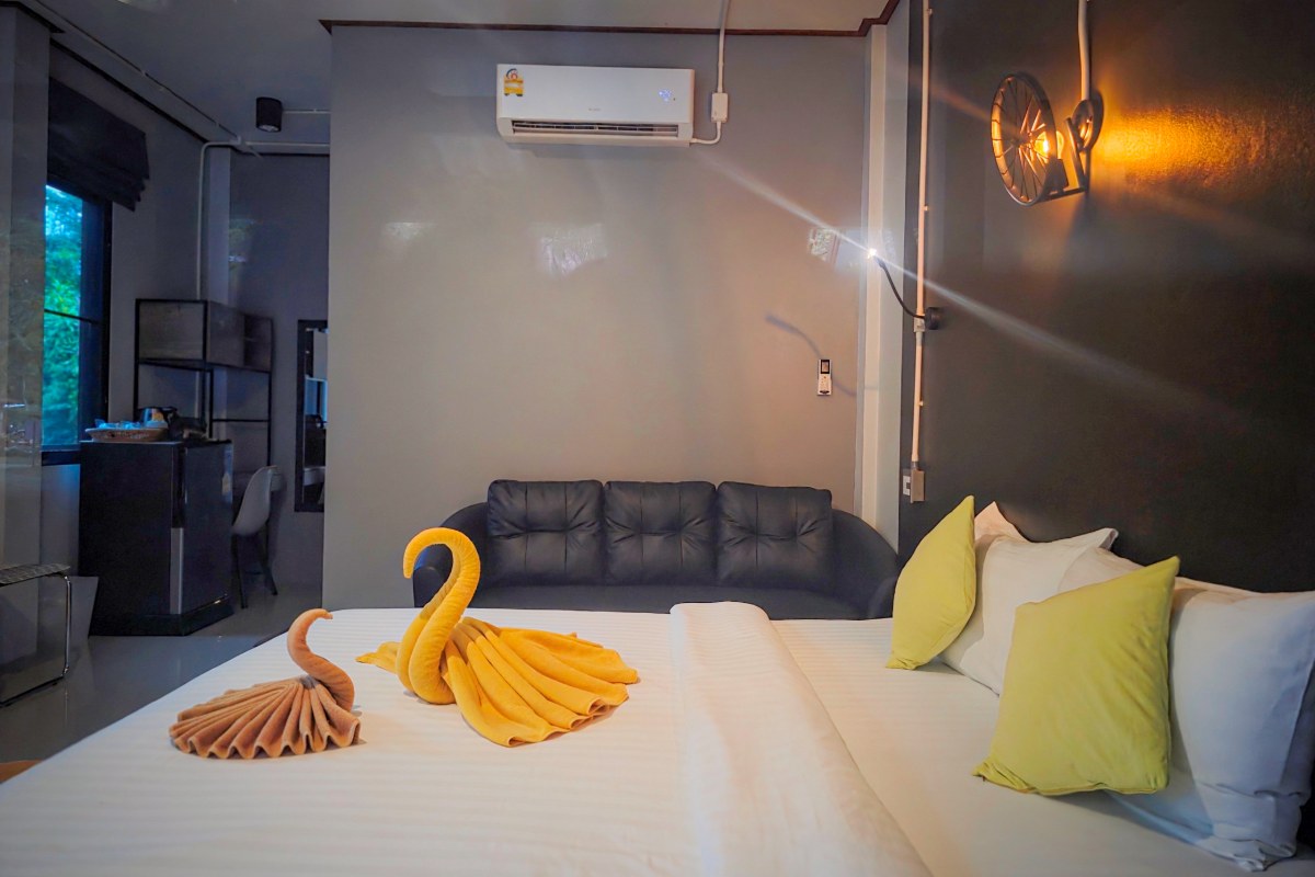 Deluxe Room 2