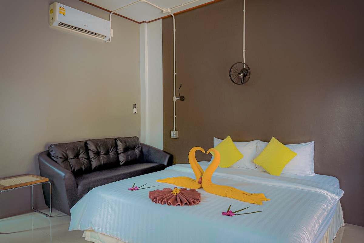 Deluxe Room 17