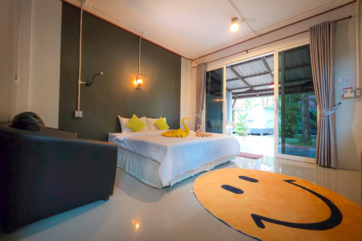 Deluxe Room 22